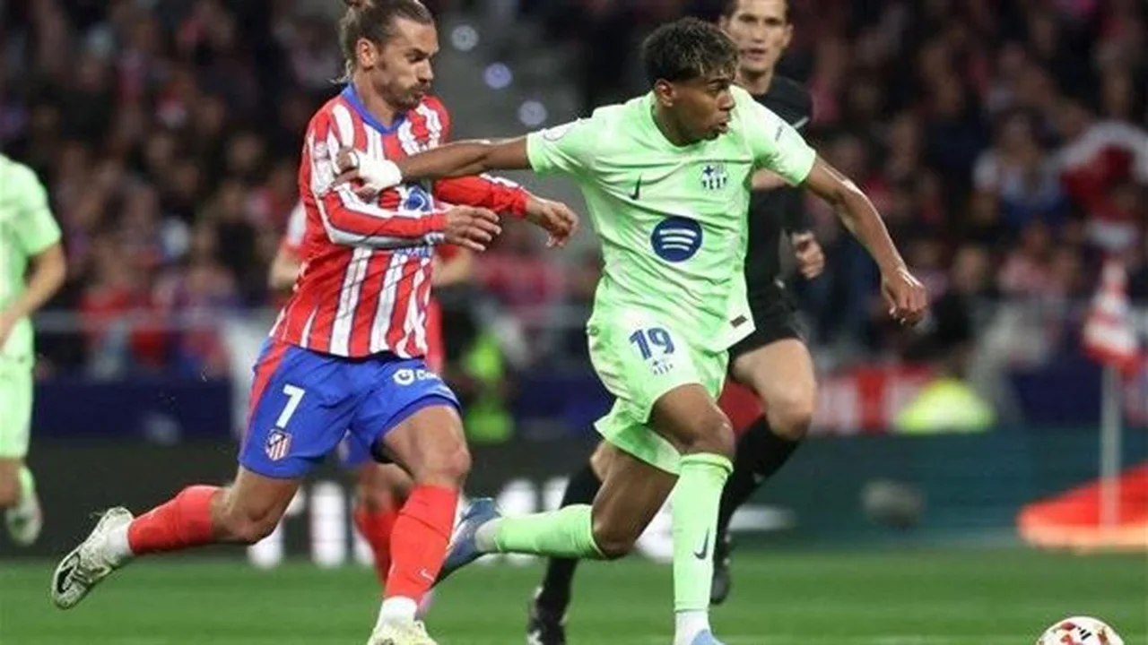 متى تقام مواجهة برشلونة وأتلتيكو مدريد المرتقبة في الدوري الإسباني لكرة القدم؟